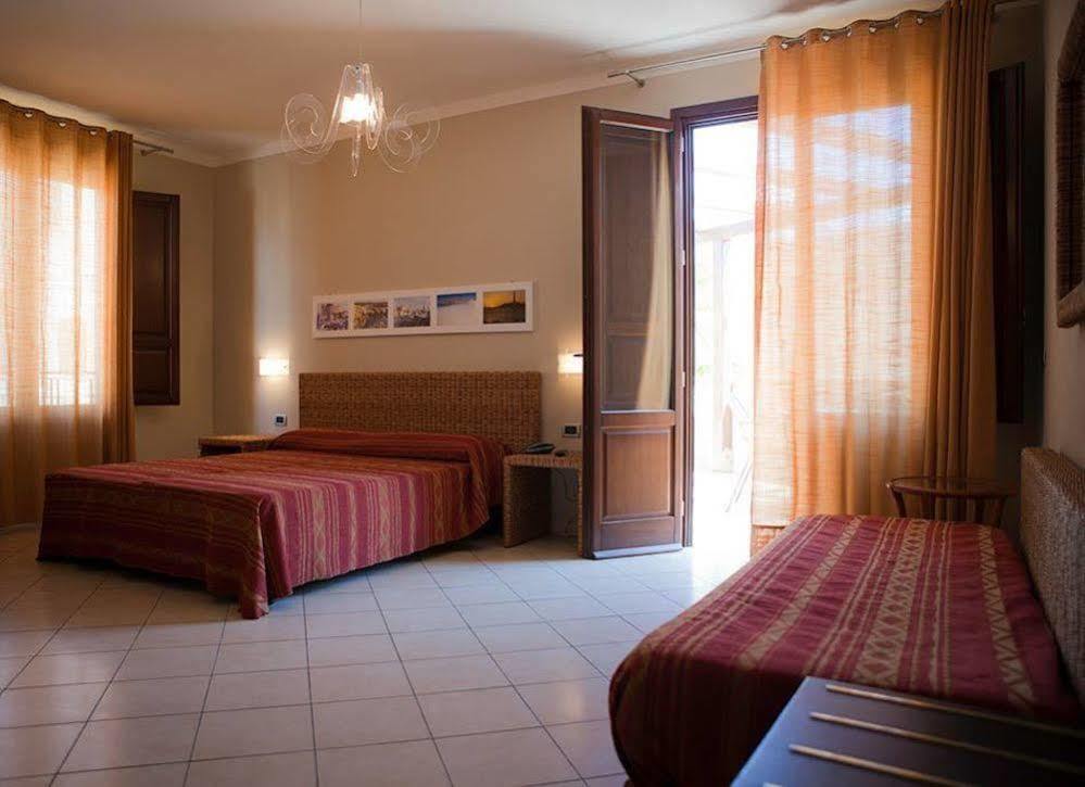פאביננה Insula Hotel מראה חיצוני תמונה